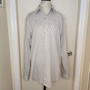 Perry Ellis Men's pinstripe dress shirt